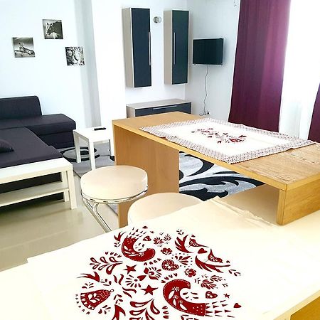 Apartament Fundeni ブカレスト エクステリア 写真